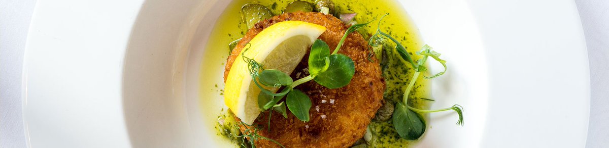 MorleyHayes's tweet photo. Got the #MondayBlues? Ditch the cooking tonight and treat yourself to a meal in our Dovecote Restaurant. Go on, you know  you want to. https://t.co/zvJQPkPpFT