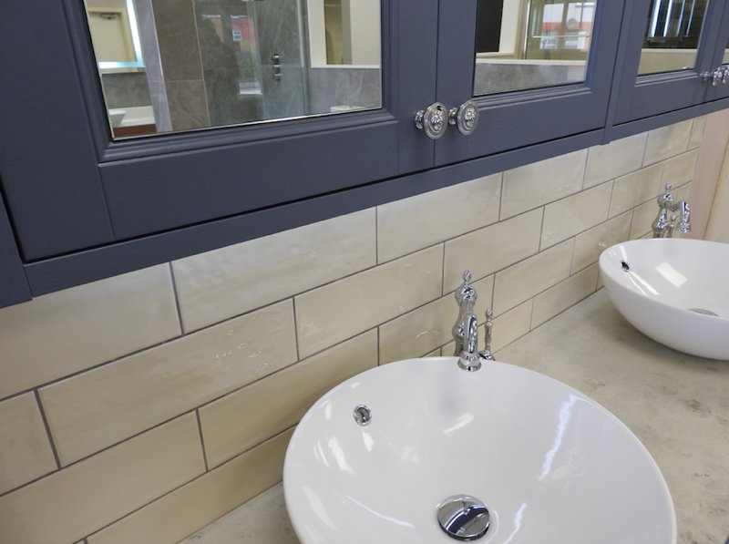 klassedesigns's tweet photo. Meet the Utopia Miro Basin, Regent Basin Mixer &amp; Magnolia Rustic Brick Tiles - beautiful! #RoseberryCollection #Utopia #LuxuryBathroom https://t.co/DPhX971QYv