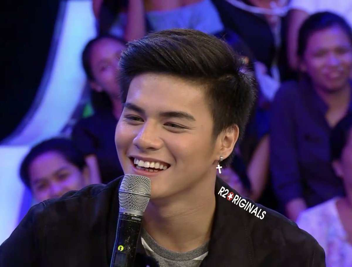 R2OriginalsOFC's tweet photo. (2) Yung smile mo @iamr2alonte 😍😍 #GGVTrueColors #BloodyCrayons #BloodyCrayons2DaysToGo https://t.co/NRQDIQo3uC