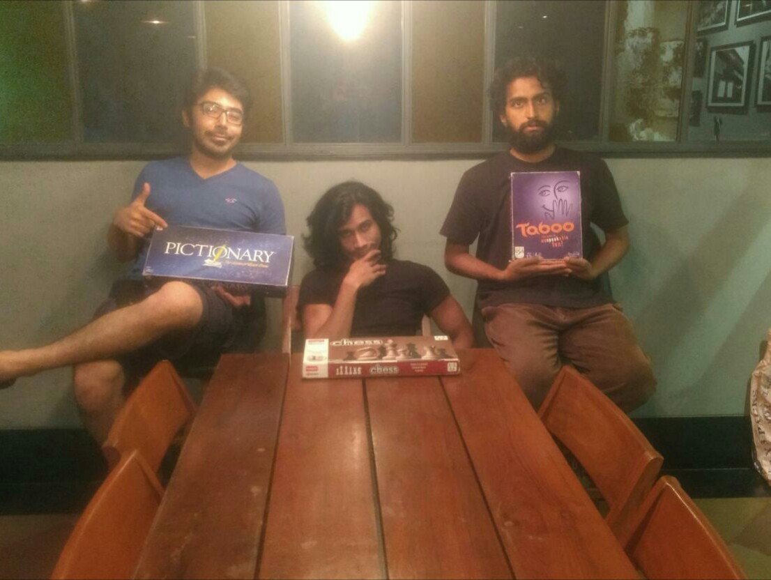 hijasmoosa's tweet photo. Yet another amaze dirty show with @thereghu @rezaanoorani &amp; @kaavyabector1 ! Special thanks to @ChaltaHaiComedy &amp; @Punit_Pania ! https://t.co/DYnGpVGiM2