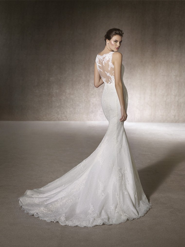 StPatrickBridal's tweet photo. Marlena is a visionary mermaid dress with an illusion tulle and embroidered tulle back. #StPatrick2017 - https://t.co/ecn0wVnZwg https://t.co/EbGjWLnTJh