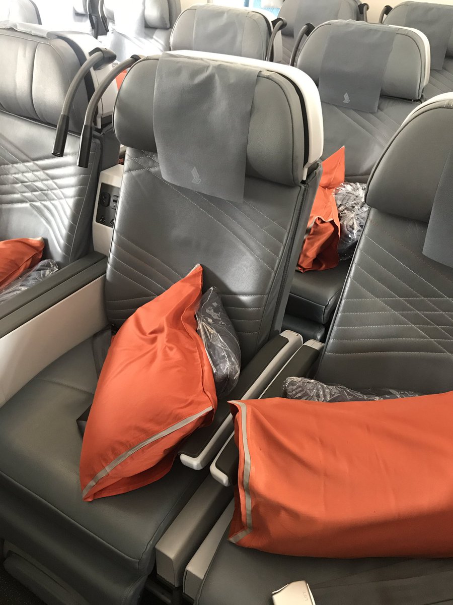 giorn_Ale's tweet photo. La nuova premium economy dell A350 di #SingaporeAirlines @ttgitalia https://t.co/FWbN70S2sw