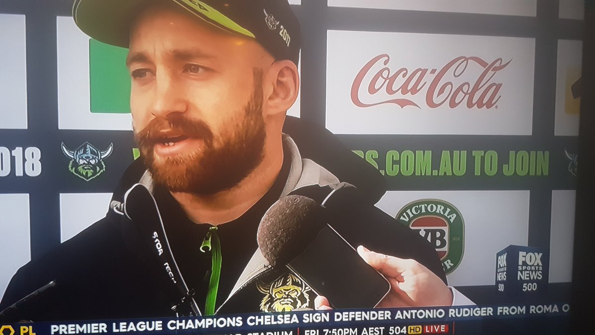 seanjon4's tweet image. Talk into my afro #ifro #iphone #wig #igangsta  @FOXSportsAUS