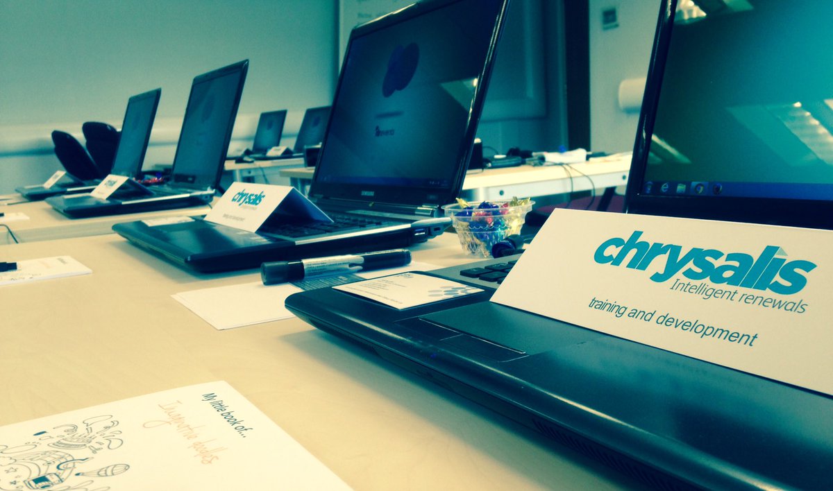 ChrysalisCSL's tweet photo. Training on our new #Key2Key system keeps on rolling. Today we're at @WarwickConf with @LookersMercedes @mercedesbenz_ir & @DraytonGroup https://t.co/rVTRhtOckx