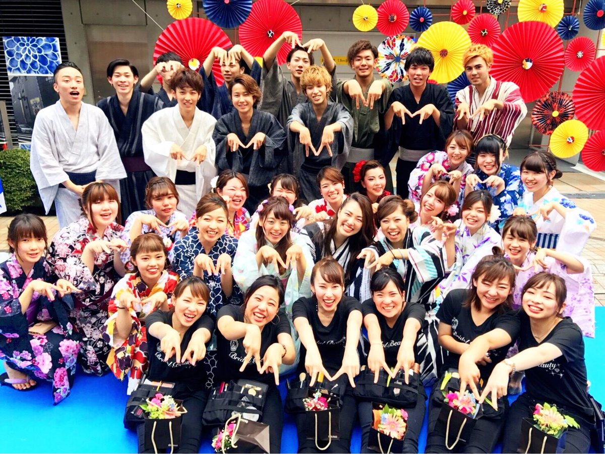 s_bridal_beauty's tweet photo. 【7月9日(土)】伝馬町浴衣ファッションショー！1st、2ndステージ共に大成功！！笑いあり、涙ありの最高のショーでした💟協力してくれたモデル、アシスタントのみんなと伝馬メンバーに乾杯！最後はクラスの子からのサプライズで大感動😭学生最後、夏の最高の思い出です☺️(2年mao) https://t.co/D1JpJ6oXKQ