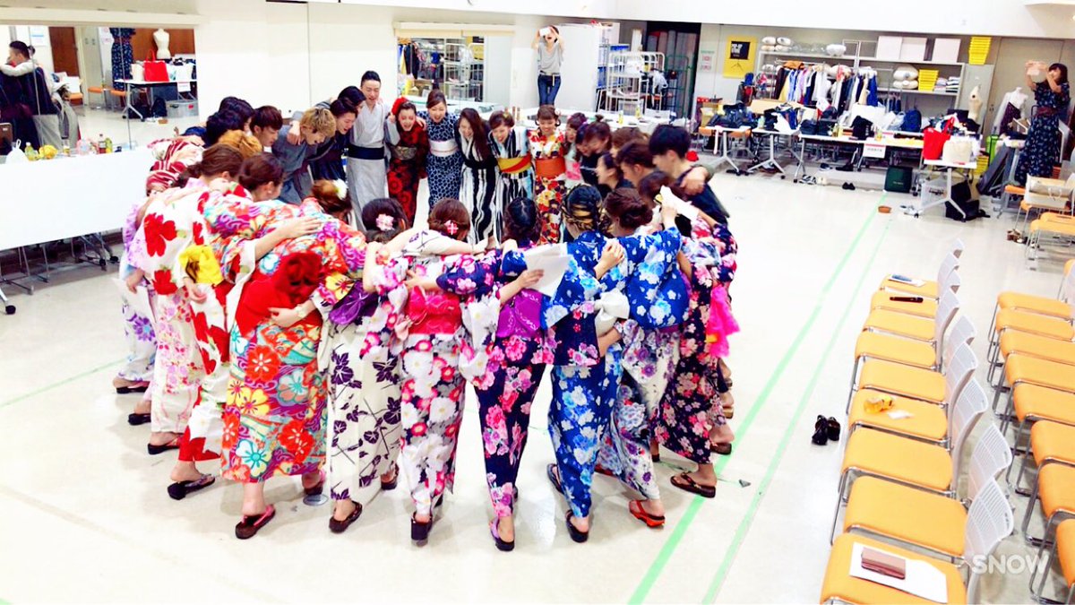 s_bridal_beauty's tweet photo. 【7月9日(土)】伝馬町浴衣ファッションショー！1st、2ndステージ共に大成功！！笑いあり、涙ありの最高のショーでした💟協力してくれたモデル、アシスタントのみんなと伝馬メンバーに乾杯！最後はクラスの子からのサプライズで大感動😭学生最後、夏の最高の思い出です☺️(2年mao) https://t.co/D1JpJ6oXKQ