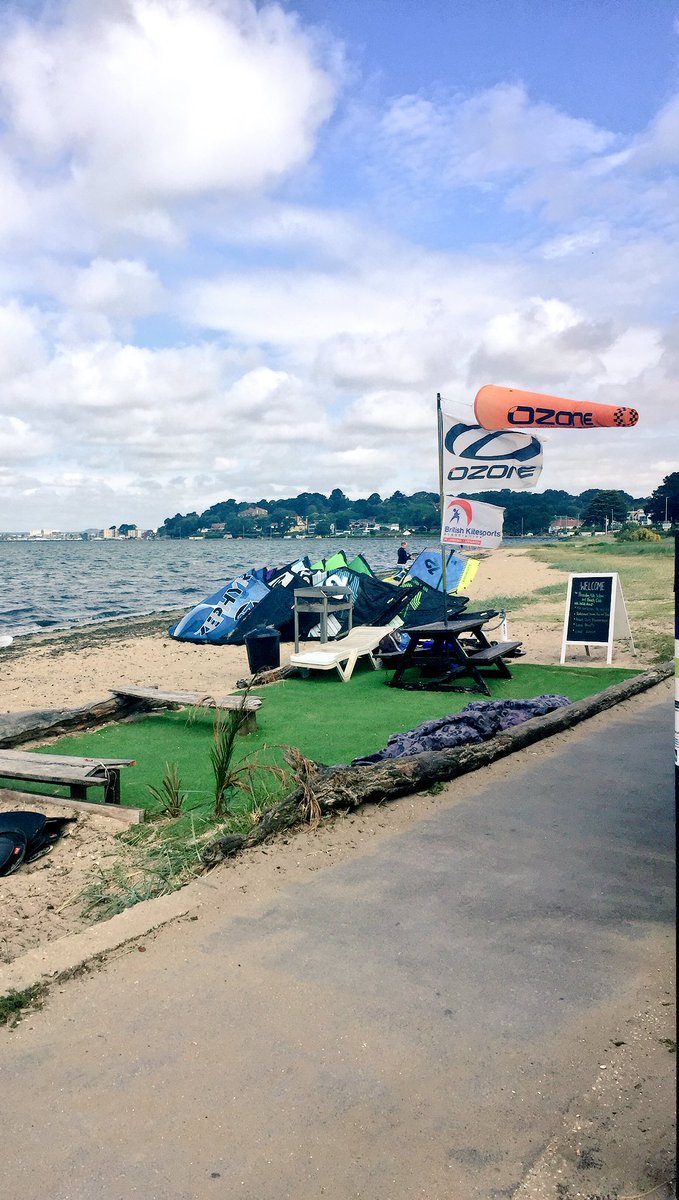 poseidonkite's tweet photo. @TinieTempah great show last night, loved every minute. If your still around and want to give kitesurfing a try, hit us up @poseidonkite https://t.co/UKfEc2tG85