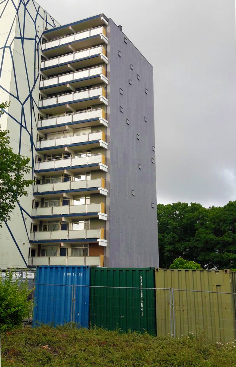 Isofinish's tweet photo. 34 m hoge kopgevel Nocturne, Nijmegen, gerenoveerd met Isofinish concept voor gevelisolatie is voorzien van nestkastjes voor vleermuizen! https://t.co/lIFb8cXs7t