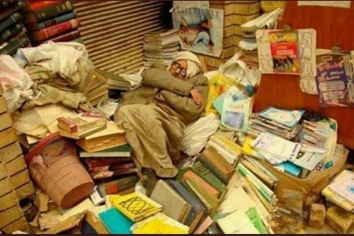 hamadalyasriy's tweet photo. يقول أبو علي - رحمه الله - :-

"قرأت أكثر من ألف رواية، وأحفظ خارطة الأدب العالمي، ولا يحدثني أحد سوى عن الكُرَة وأسعار الطماطم".
@N_m3rfa https://t.co/OIfTJkMCoB