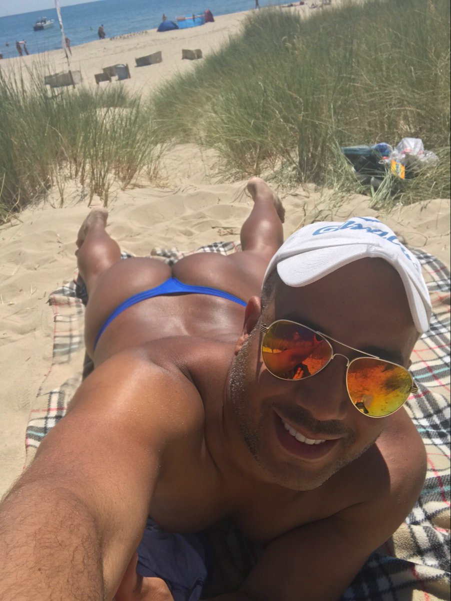 MakyMakyccs's tweet photo. Day at the beach @JoeSnyderUSA #joesnyder #showyourjoes #showyourpride #maletails #thong #ass #maletail #manthong #malebubblebutt https://t.co/VHZ8WLnkn3