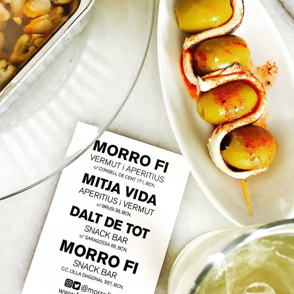 Eu_la_lia's tweet photo. New addition to my favourites #morrofi #vermouth #escopinyes #banderilla #olives #vermouthbianco #vermout https://t.co/9YtO8oqEaB