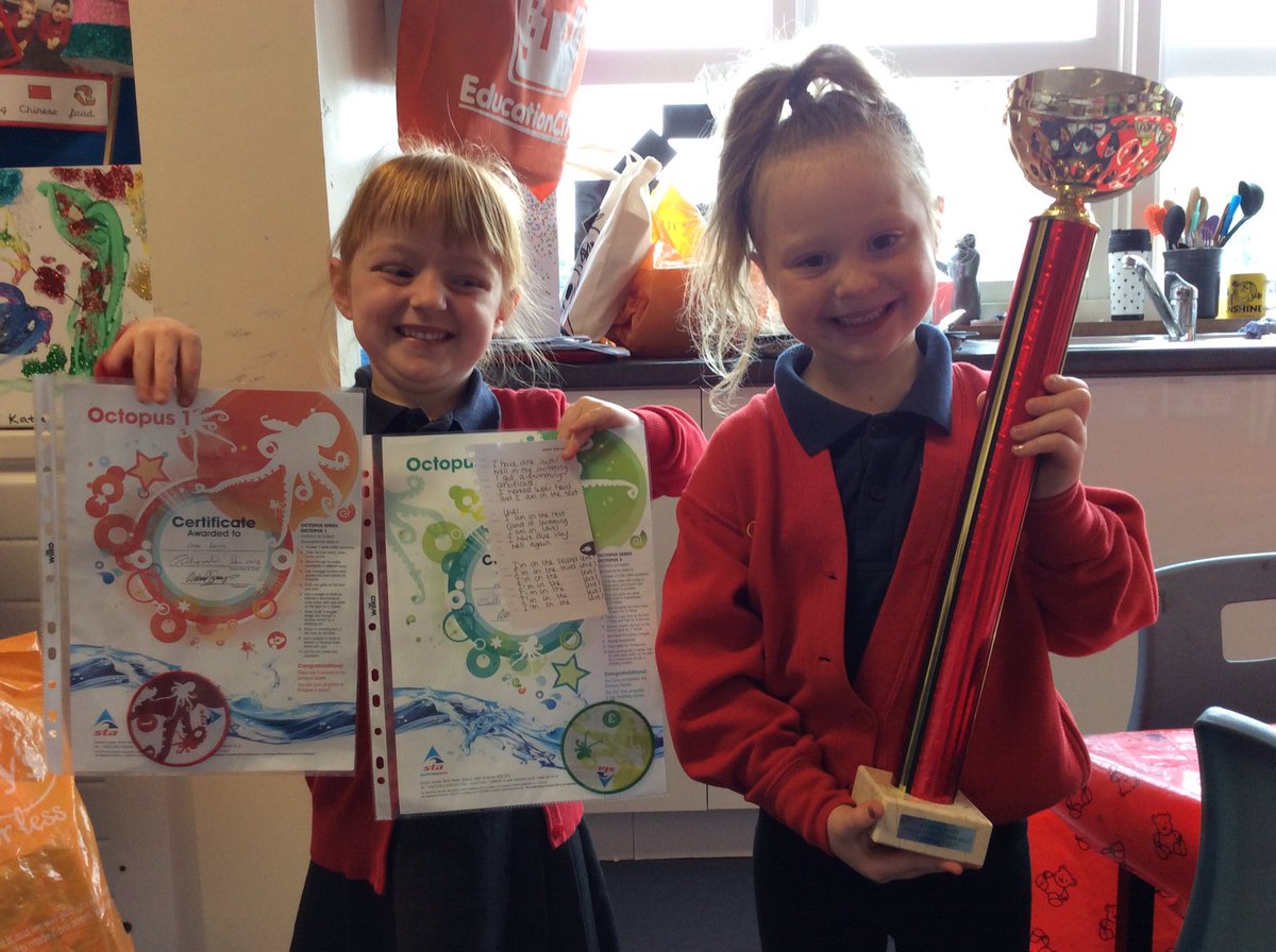 SMPSLHay's tweet photo. Well done girls! We are super proud of your sporting achievements! @SMEYCentre @SMemorial https://t.co/2I8Oamepjh
