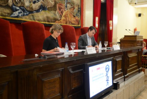 cropti's tweet photo. Isabel García Tejerina: La agricultura española es una de las más avanzadas e innovadoras del mundo y junto... — https://t.co/5ntxCplD4G https://t.co/7Seuk4YBMZ