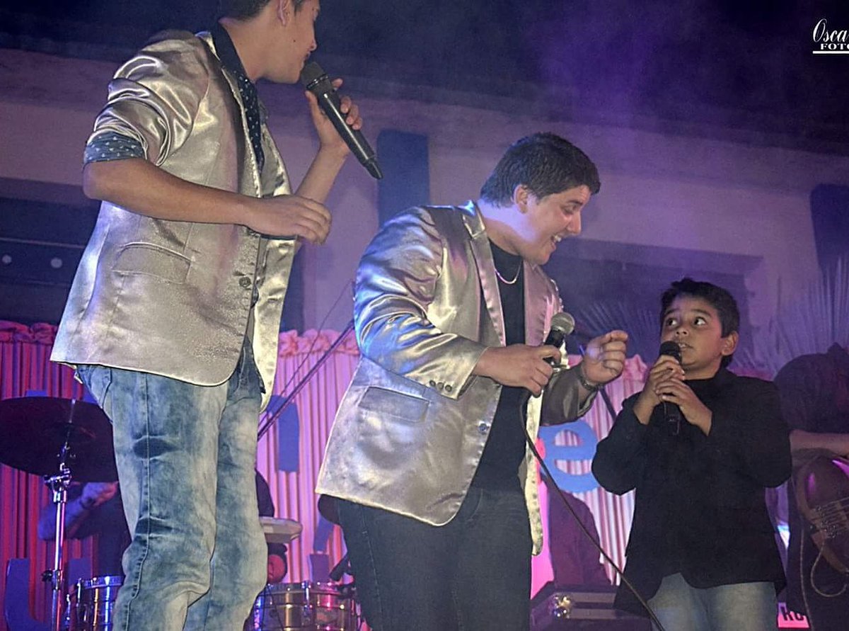 <a href="/Banda_Santa_Fe/">BANDA SANTA FE</a>  tocando en vivo en el Colegio Don Bosco de Ypacaraí, los románticos del Paraguay en los mejores eventos.