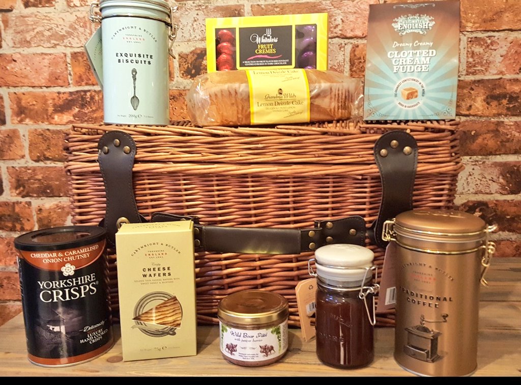 YFHampers's tweet photo. Oooh yes please! A selection of Yorkshire's Finest #bespoke #Yorkshire #yourchoice #CorporateGift 07583920079
https://t.co/I3WDjfmfEp https://t.co/EOWrdv2IJj