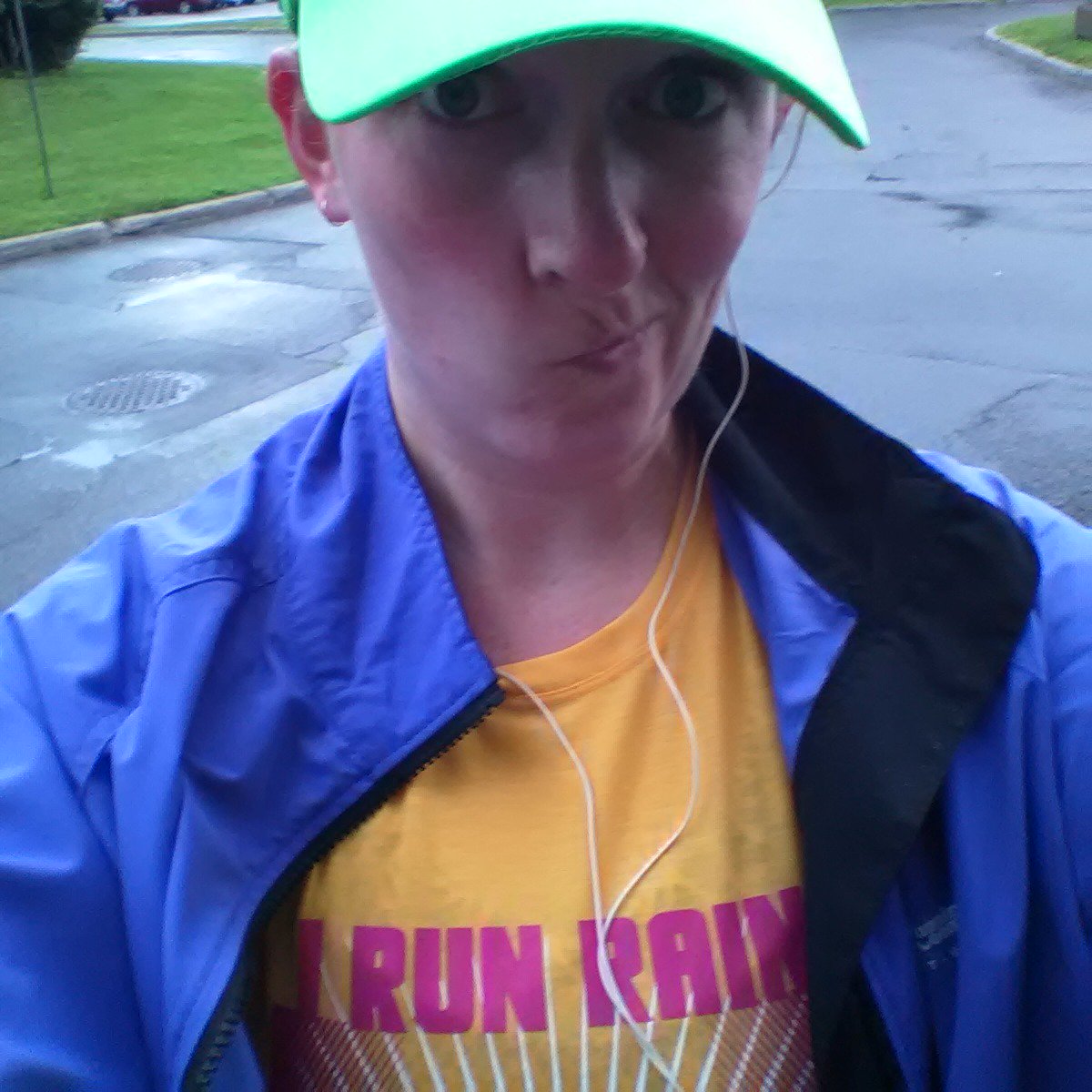 RunPrincessLucy's tweet photo. First #runDisney Wine&amp;Dine training run complete!!! #irunrainorshine #saucony #10korbust https://t.co/KIlh7vbWAM