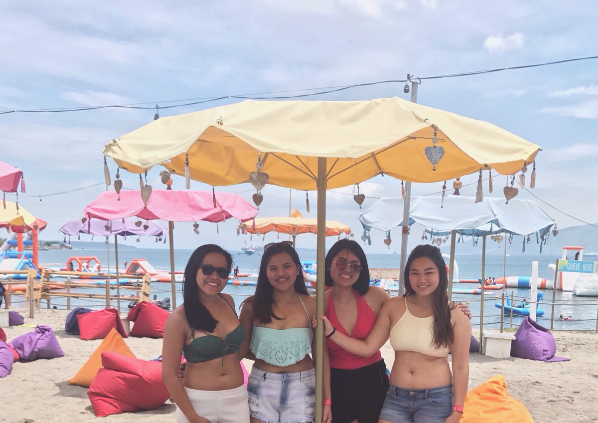 lykayabut's tweet photo. I've never been this happy and complete since 2013. Always a blessing and dami learningz (+ tawa & food) with u. I love you so much. #LDBFF https://t.co/44mLwnj4gz