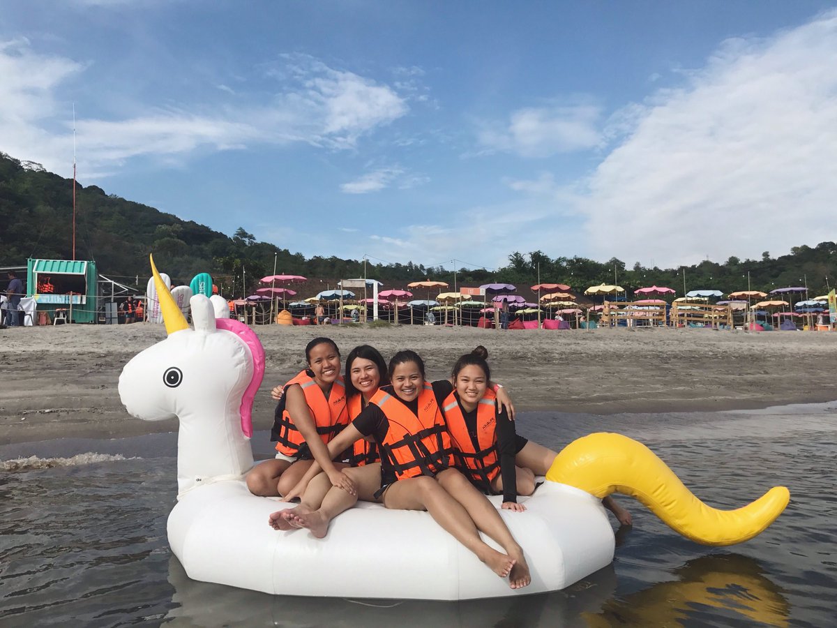 lykayabut's tweet photo. I've never been this happy and complete since 2013. Always a blessing and dami learningz (+ tawa & food) with u. I love you so much. #LDBFF https://t.co/44mLwnj4gz