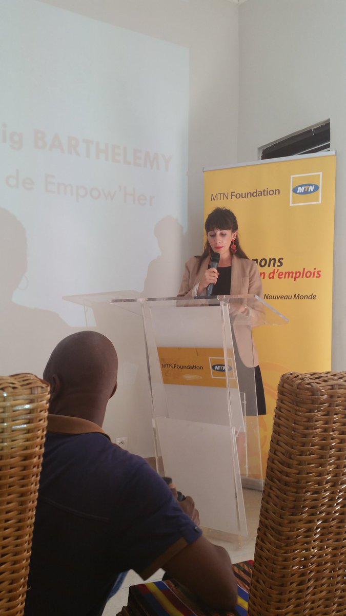 empowher_CIV's tweet photo. @Soaz_Barthelemy présente le programme d'activités en #Civ @GenreenAction @FemmesAfrique @JamaisSansElles #entrepreneuriatfeminin https://t.co/Wv2EEVE0rk