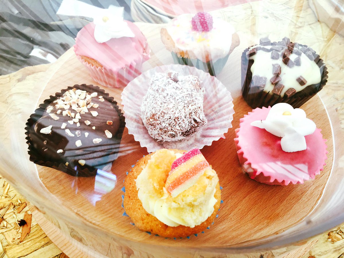 Mmmmmh #CupCakes  #cantchoose #MondayMotivation #Summer2017 #artisancoffee #teainapot #viewstodiefor #alfrescocoffee #yurtlife <a href="/skyeskyns17/">Skyeskyns - sheepskin specialists Scotland</a>