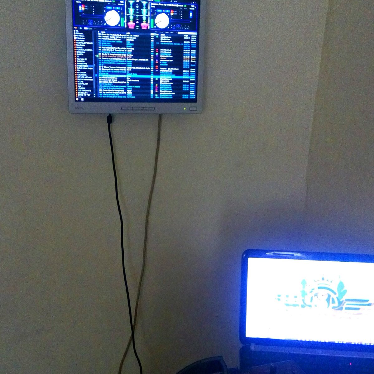 DjEmmelove (@djemmelove) on Twitter photo 