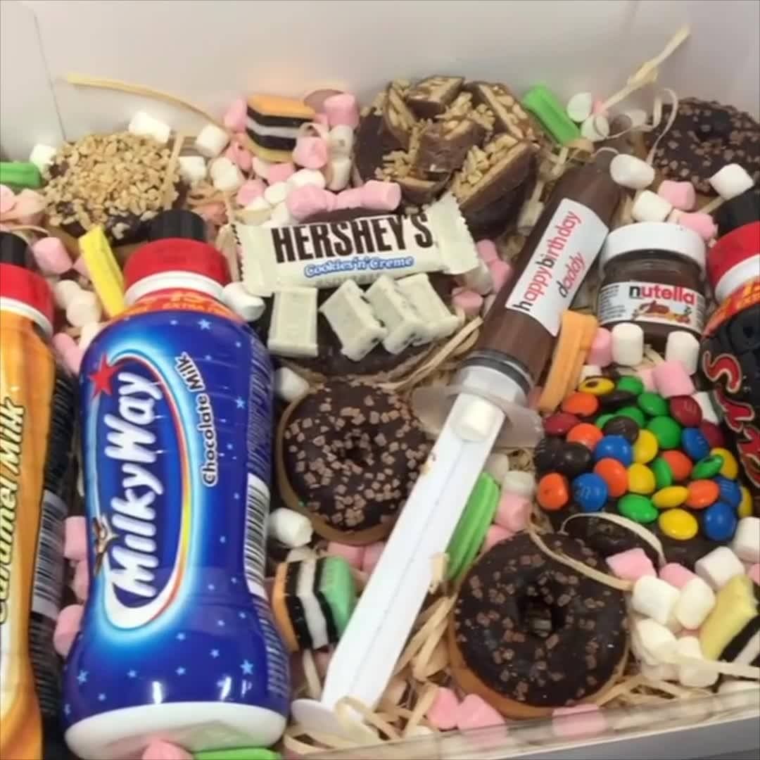 TrendsIL's tweet image. Tag a friend you’d sent a dessert box to 😍😍 #DesertBox #Treats #Snacks #MondaySnack #MotivationMonday

buff.ly/2u6eCpa