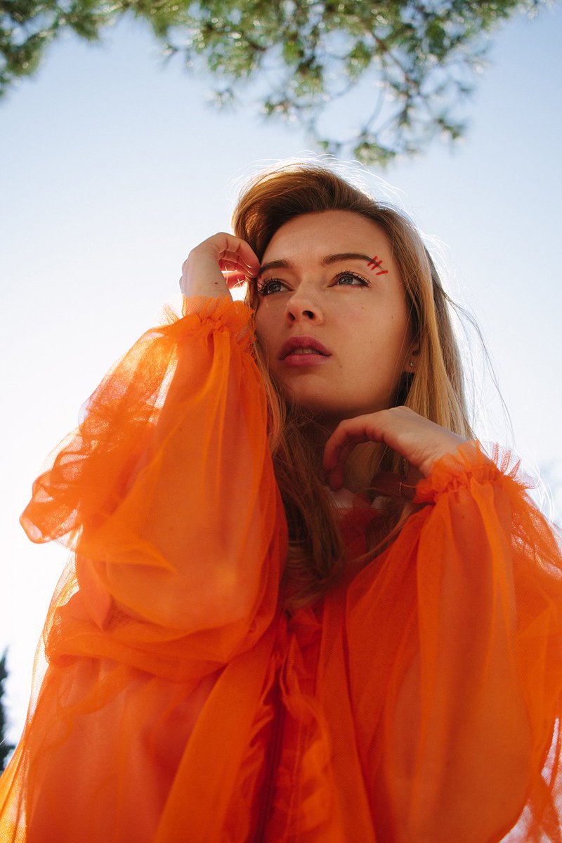 Orange is the new #black.. and #blue, and #yellow, and #nude... Los #colores más vivos destacan sobre el frío asfalto de la ciudad @WAG1MAG