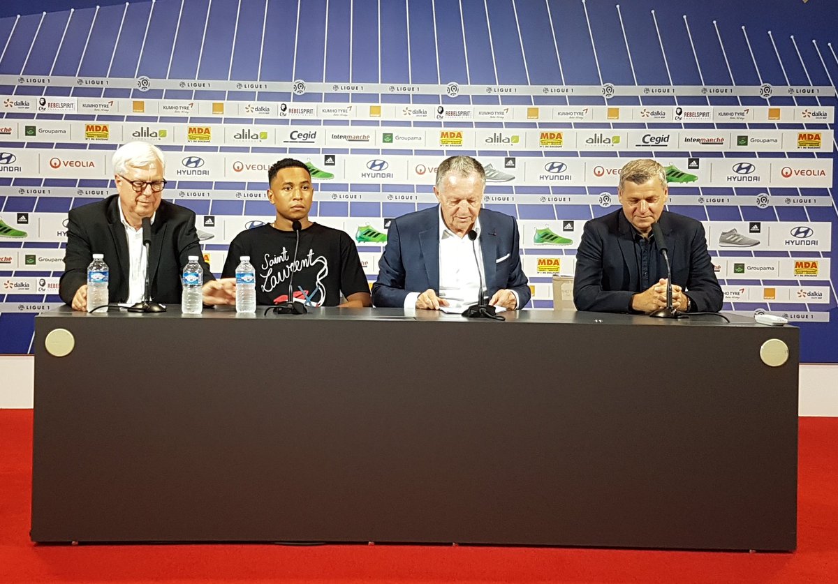 OL's tweet photo. .@JM_Aulas "Florian (Maurice) n'est pas présent, il est sur un autre dossier qu'on souhaite conclure dans la semaine..." https://t.co/Uo89Kc1WOT