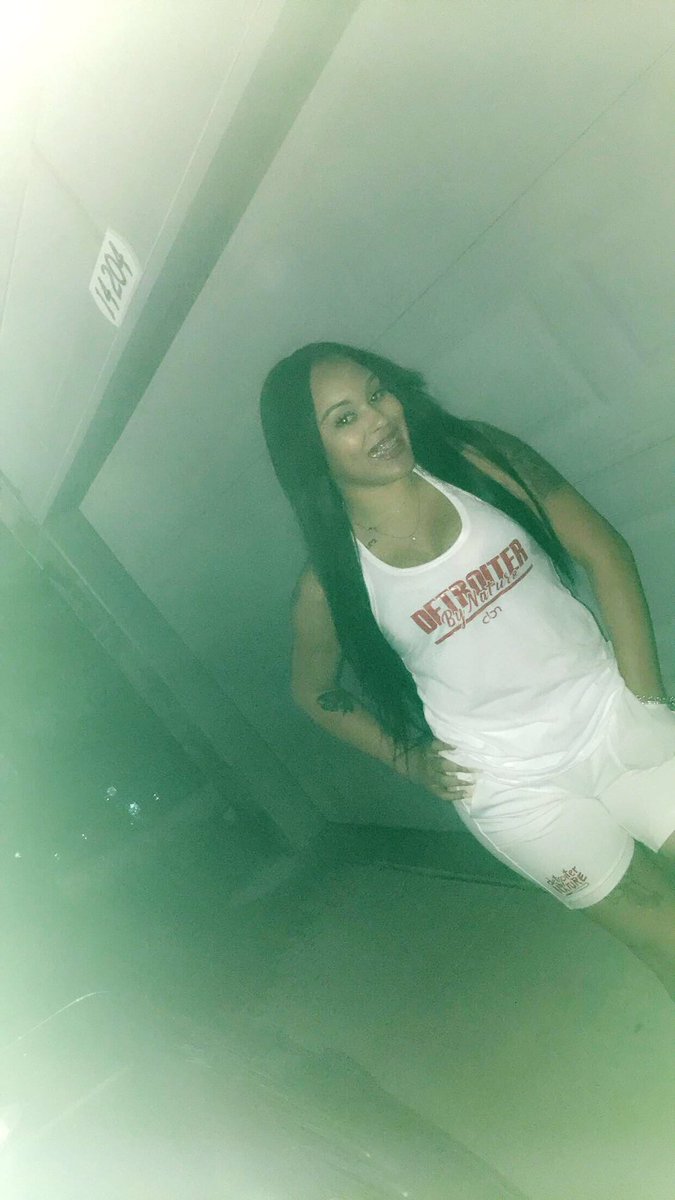 RONALDVMGDENT's tweet photo. She's next up #detroitfemalerap https://t.co/s7jjd3nky5