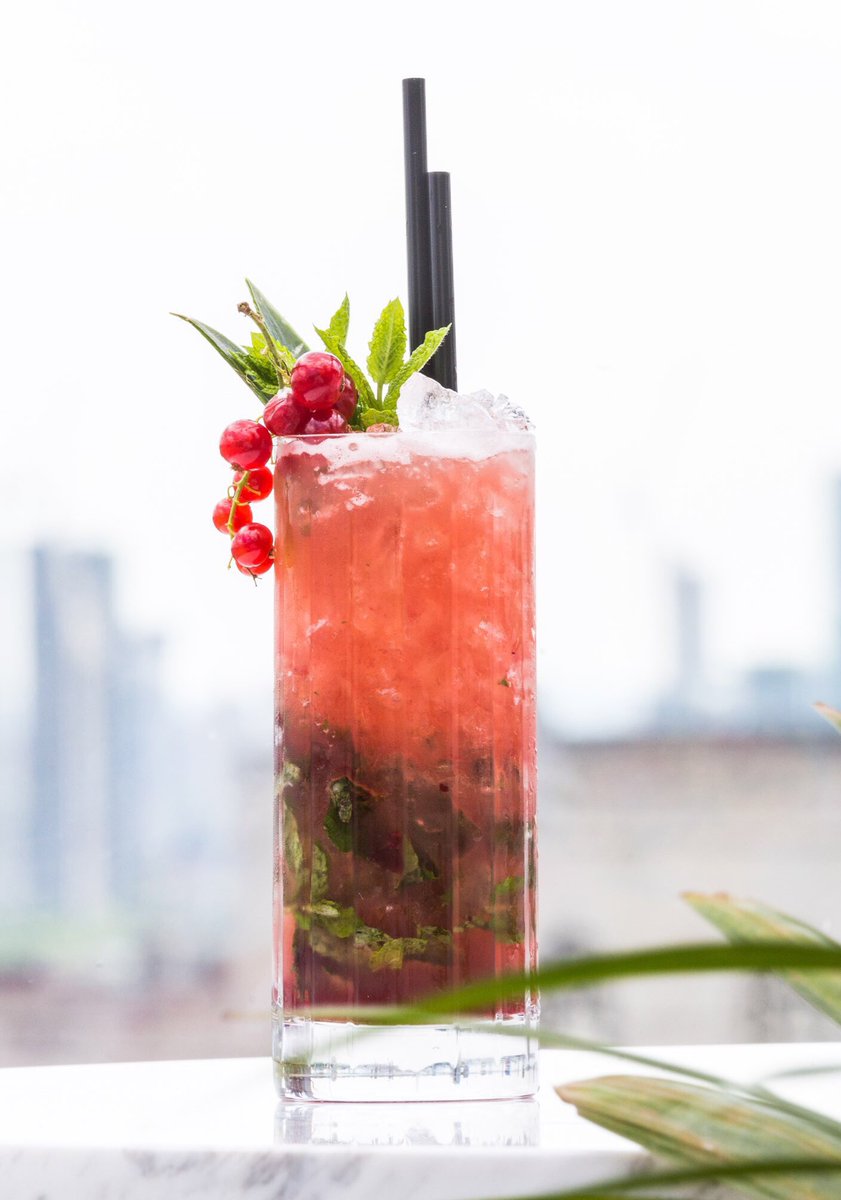 Sunshine in a glass. The perfect way to ease yourself into the week. We'll see you on the roof 😎☀️