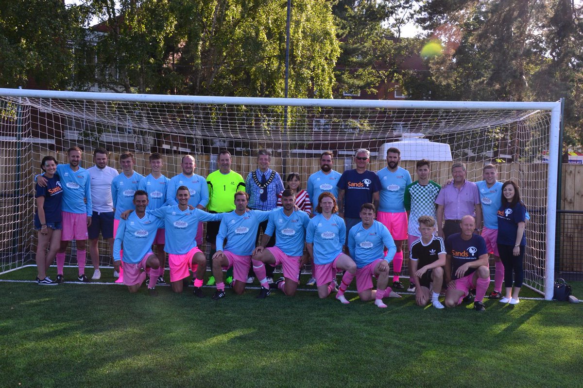 Football match raises thousands for stillbirth babies charity bracknellnews.co.uk/news/bracknell…