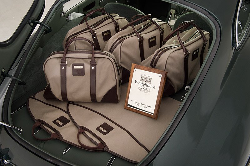 WhitehouseCox_'s tweet photo. #WhitehouseCox collaborates w/ @NewFCCars to handcraft #Jaguar #EType luggage. Discover more - https://t.co/y6ZVkbo1SD #MadeInEngland https://t.co/JRx47u7rTr