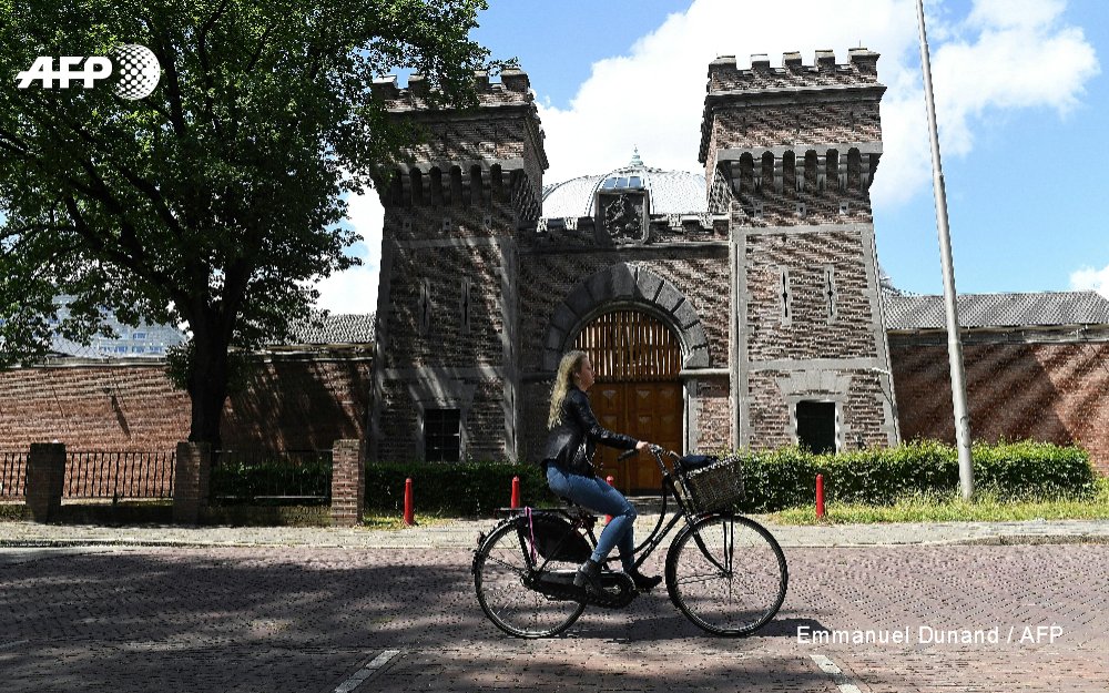 Empty Dutch jail finds new use as venue for ultimate "Prison Escape" adventure game  - @Sophie_Mignon for #AFP u.afp.com/488S