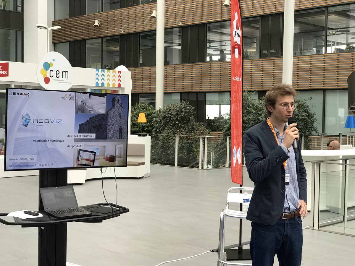BenoitMembre's tweet photo. Un monde fou au pitch de @REOVIZ_FR au Centre de Recherche @Michelin avec @lebivouac_ https://t.co/wepZItdhko