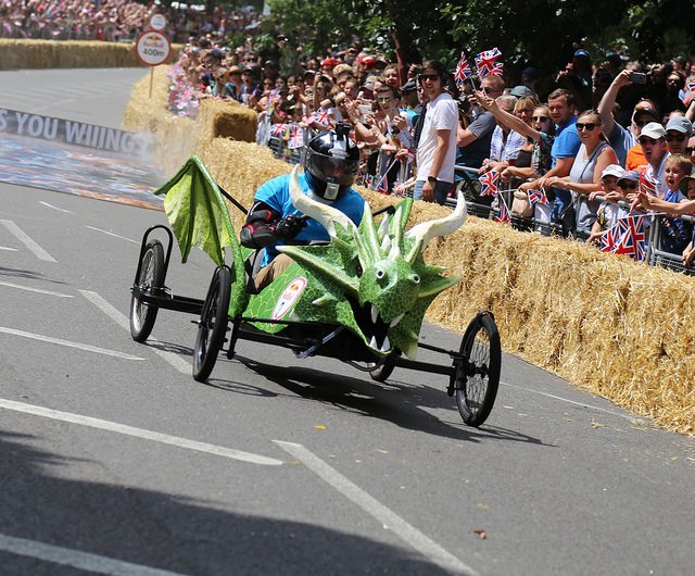 FriendsAllyPark's tweet photo. Team #GameofGnomessoapbox the third #RedBullSoapboxRace team. All pictures slowly going up here: https://t.co/8pBuJXWaJ2 @GameOfGnomes https://t.co/wafe10xZQC