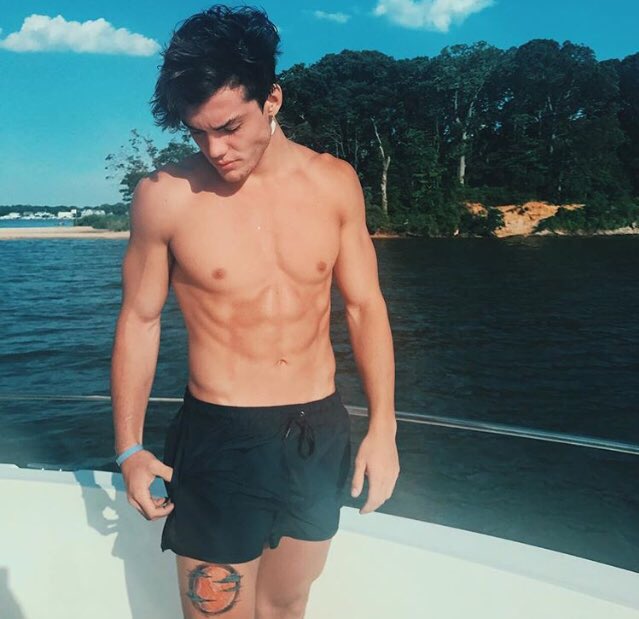 new fake, rt for me?? (random tags)