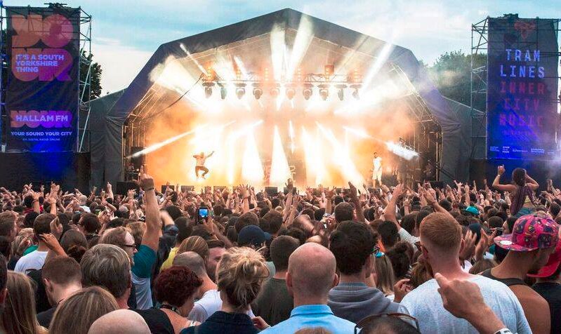 SY_Supertram's tweet photo. How does a pair of VIP tickets to @tramlines and 2 Dayrider tickets sound? Simply retweet for your chance to win! https://t.co/yxi4vD5MWM https://t.co/f4ojX7shp5