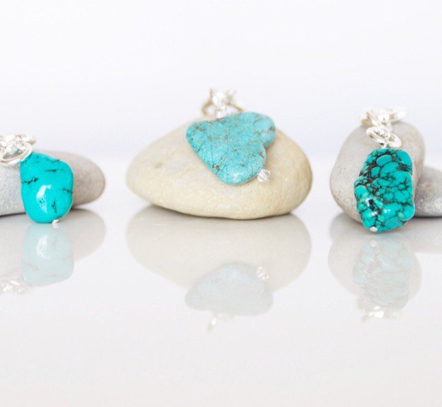 Lofttan's tweet photo. Embracing the week with open mind, arms & heart with our Rock Steady Serene pendant ๐ https://t.co/qL8d76bFYO #jewelry #lofttan #turquoise https://t.co/Q2Ebuex9zL