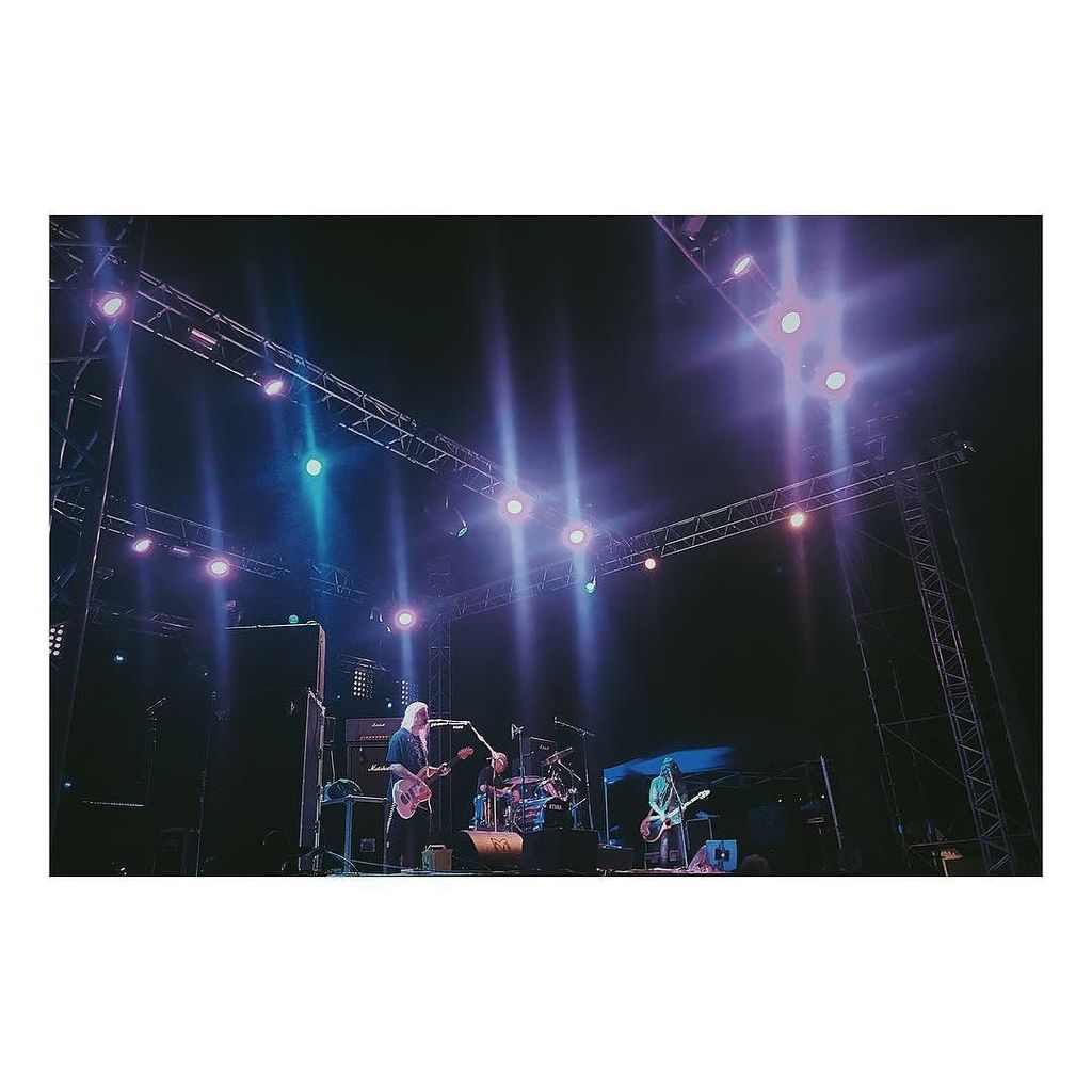 noubouki's tweet photo. Get a Glimpse of What Yer Not •
#dinosaurjr #wow #wow #wow #gig #concert #festival #pointufestival #iledugaou #al… https://t.co/DSozg9hzhP https://t.co/749qwIs76J