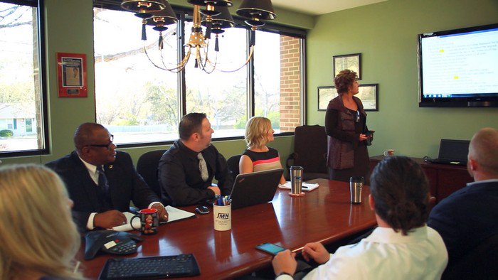 SouthKCChamber's tweet photo. #MemberMonday: @JMNeil helps #smallbiz find talented #employees! Learn more about them: https://t.co/oFCXXiHcpZ https://t.co/l1V92JKCeC