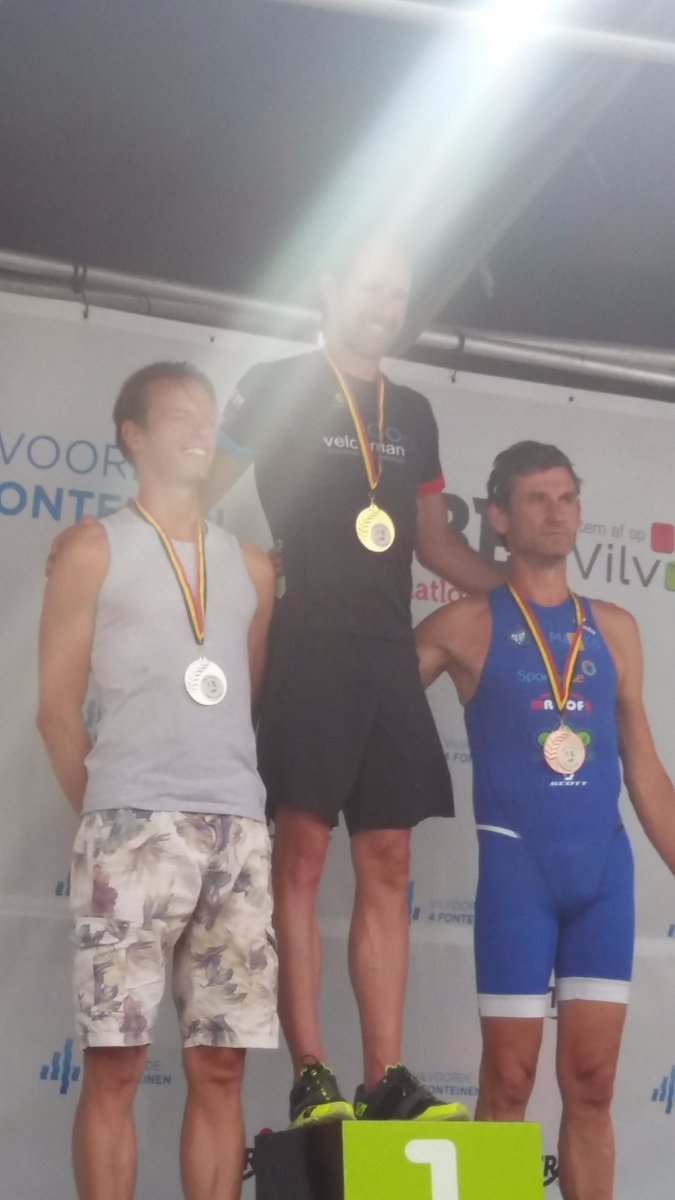 brunoclerbout's tweet photo. My wife, the photographer;-) 'Shiny happy people' @Triatlon_3MD #TeamVeldeman #ProReno #NOSHORTCUTS #BCsprintMasters https://t.co/cLZ3GtK90Q