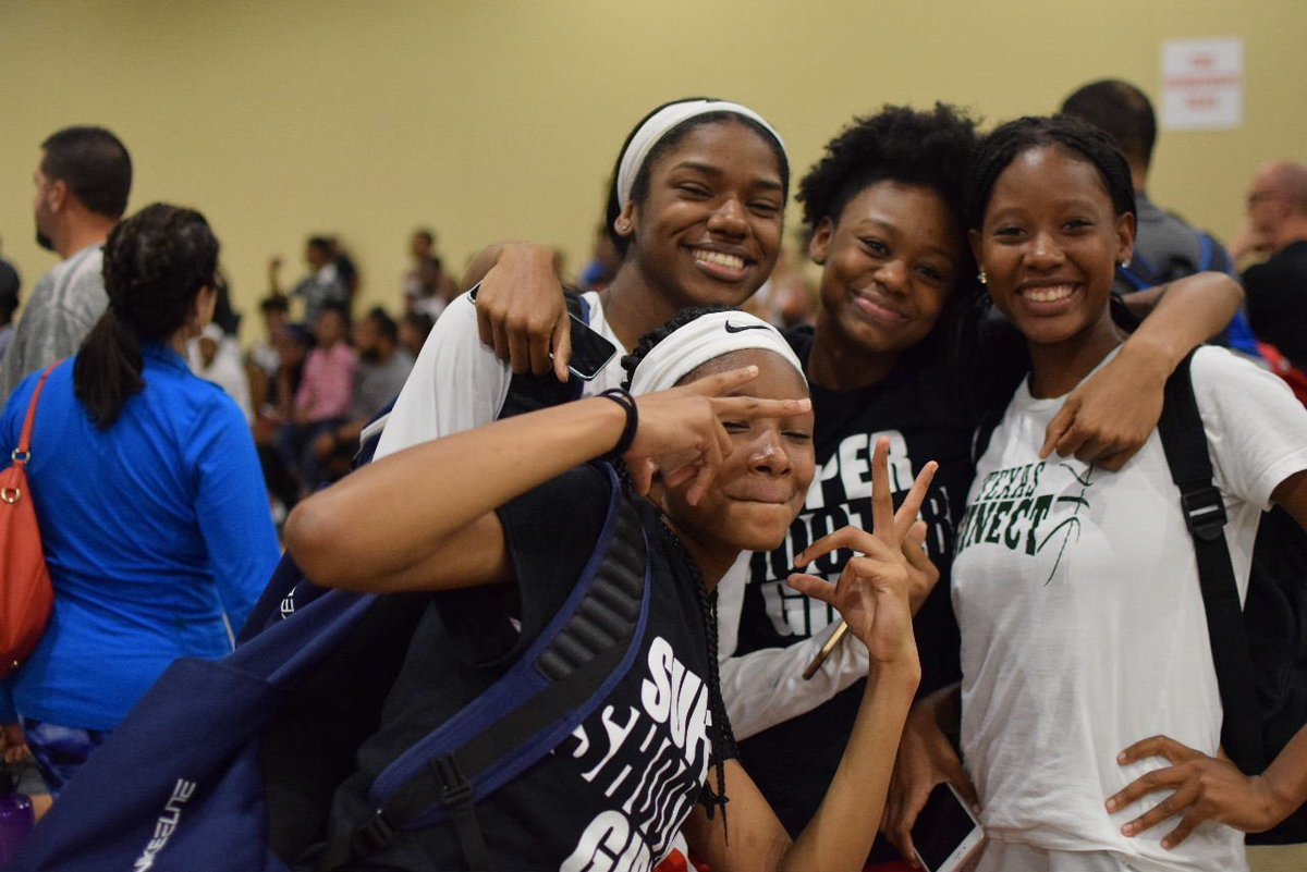 girlzprepreport's tweet photo. Pretty impressive foursome right here folks and guess what,1 of them will be on this weeks @dfwelite #FlavaJam Tip Sheet brought to you by https://t.co/c9O3qij8z4