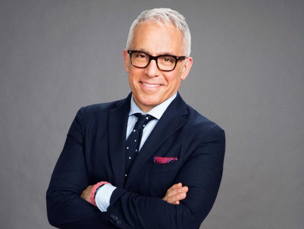 FoodNetwork's tweet image. Learn 14 fun facts about @GZChef before a new #CooksVsCons starts @ 10|9c: foodtv.com/5qa98!