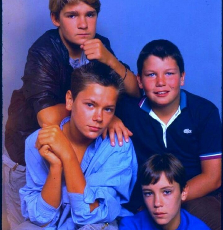 Stand by me фильм 1986. Останься со мной 1986 Ривер Феникс. Останься со мной фильм 1986. Останься со мной фильм 1986 Уил Уитон