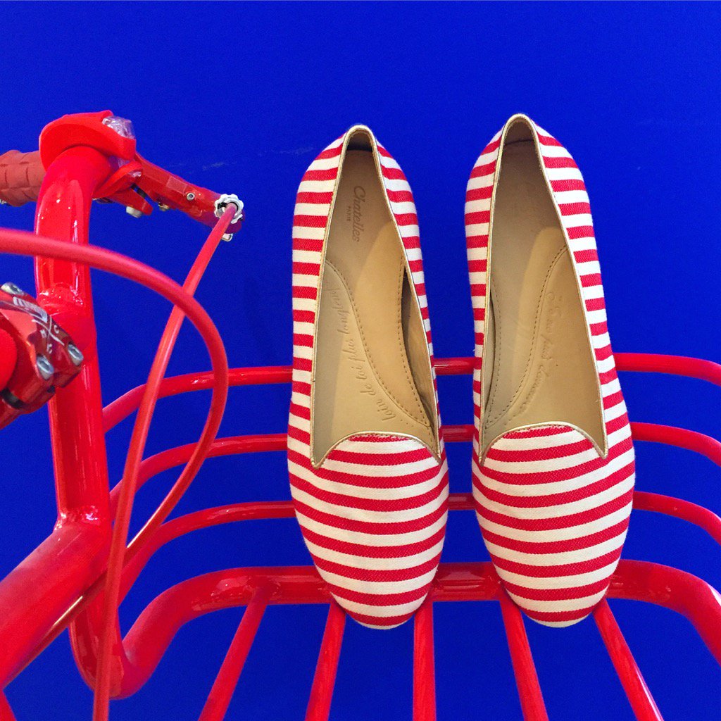 French Riviera vibe 🎯💃🏼🚲#frenchriviera #sale #secondmarkdown #malo #slippers