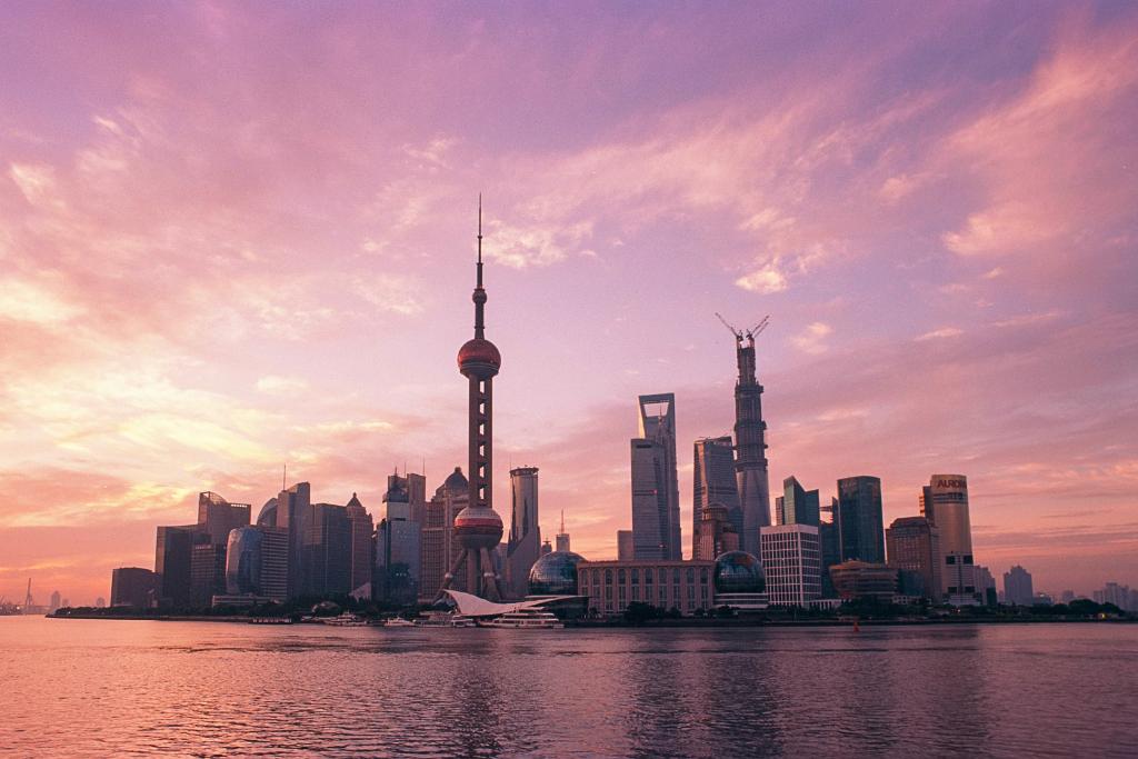 CiscoSP360's tweet image. Verizon is one of the first network service providers to use Cisco's VMS Intelligent WAN service. See why they did: cs.co/60118Ulld