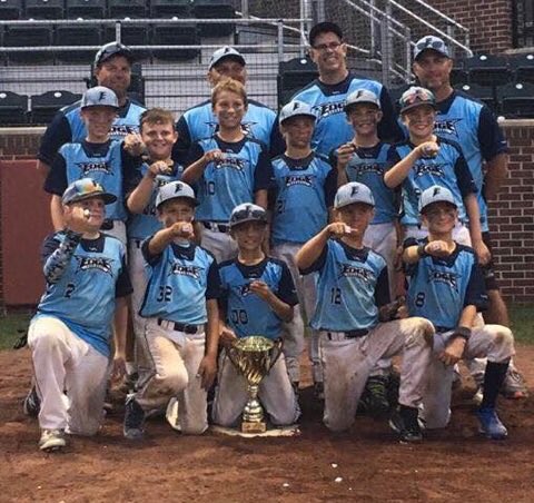 Crowders96's tweet image. Illinois Edge 10u Pomatto captures rings and Game Day National Championship !!! #ringtime