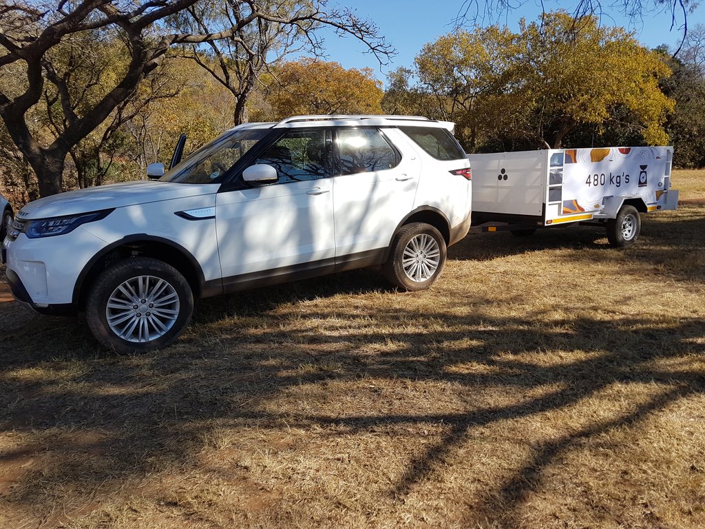 Phenomenal 4x4 capability in the Disco 5  on launch. 1st time with a big trailer through obstacles, no probs. <a href="/LandRover/">Land Rover Discovery</a>