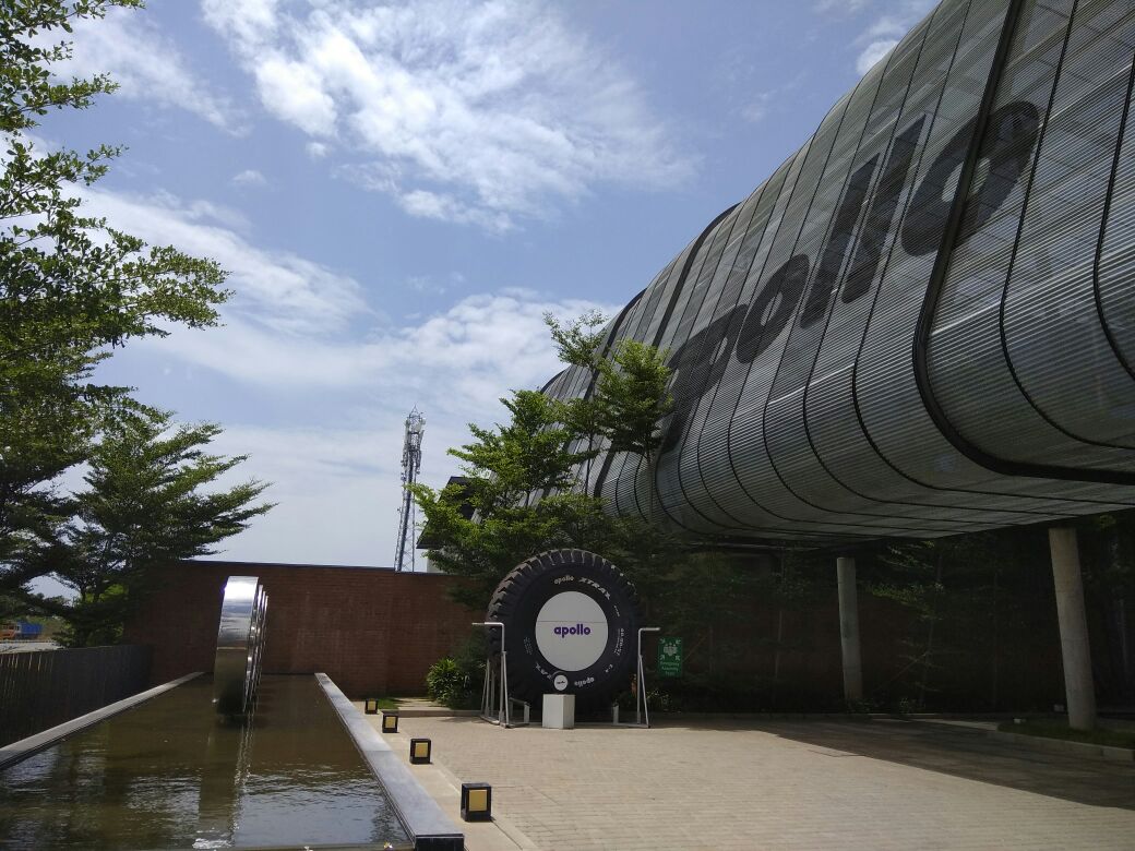 .@smitha_tarur gives you a tour of the award-winning <a href="/apollotyres/">Apollo Tyres</a> project in #Chennai. Much calm &amp; minimalistic. Watch @ 7&amp;11pm @NDTVPrime