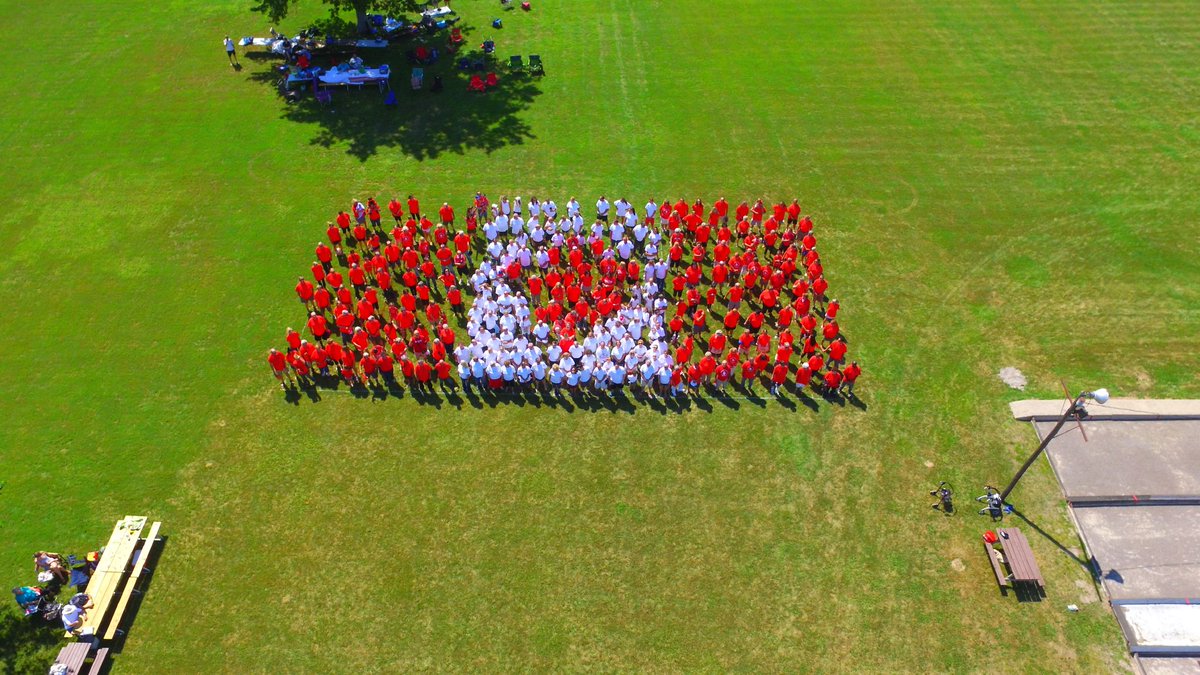 port_robinson's tweet photo. Canada 150 Living Flag ,over 350 people at @port_robinson ! @lisztenup @Empire_Living @lev8lowlevel https://t.co/9JSL3X4W4F